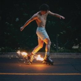 Benson Boone – Fireworks & Rollerblades