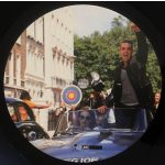 ROBBIE WILLIAMS - LIFE THRU A LENS